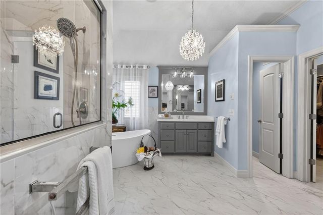 9512 W 162nd Street, Overland Park, KS 66085