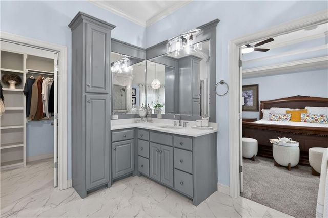 9512 W 162nd Street, Overland Park, KS 66085