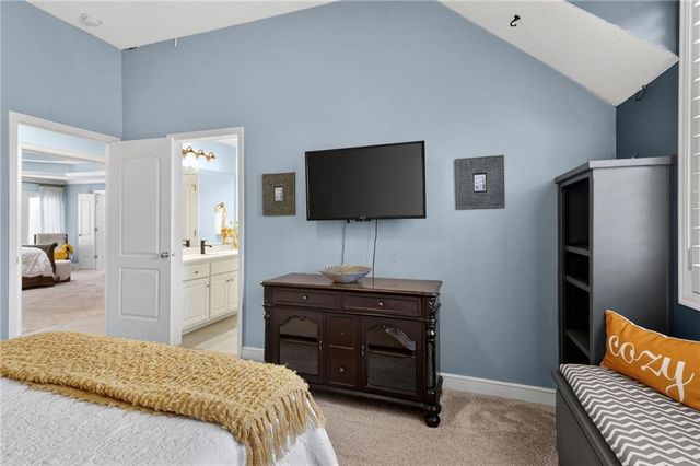 9512 W 162nd Street, Overland Park, KS 66085