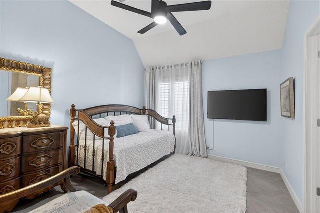 9512 W 162nd Street, Overland Park, KS 66085