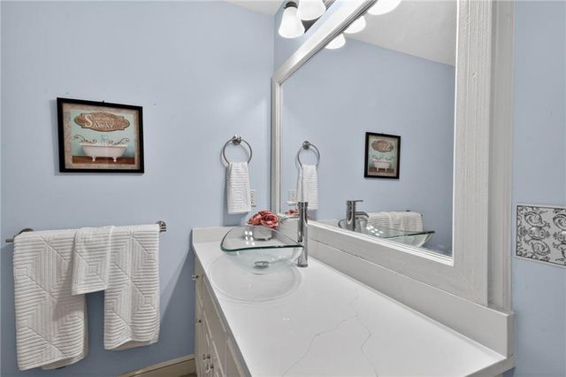 9512 W 162nd Street, Overland Park, KS 66085