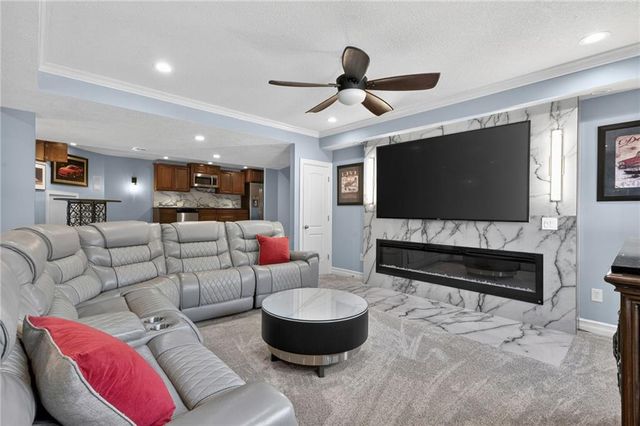 9512 W 162nd Street, Overland Park, KS 66085