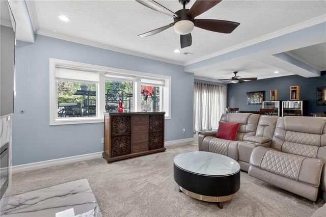 9512 W 162nd Street, Overland Park, KS 66085