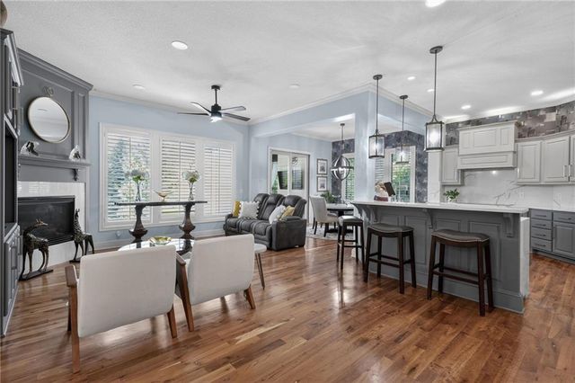 9512 W 162nd Street, Overland Park, KS 66085