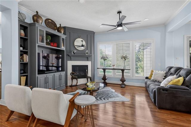 9512 W 162nd Street, Overland Park, KS 66085