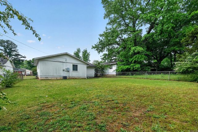 1008 Ferrell Drive, Jacksonville, AR 72076