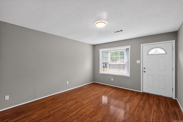 1008 Ferrell Drive, Jacksonville, AR 72076