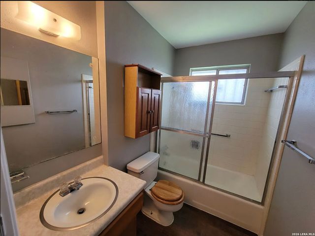 2447 Hiawatha St., San Antonio, TX 78210