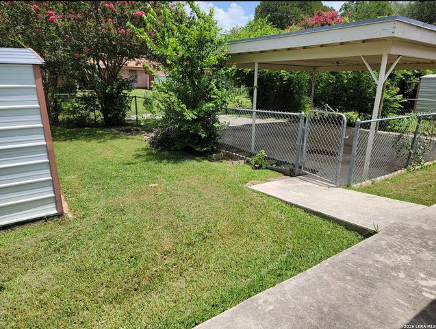 2447 Hiawatha St., San Antonio, TX 78210