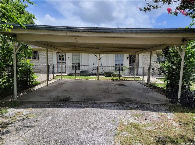 2447 Hiawatha St., San Antonio, TX 78210