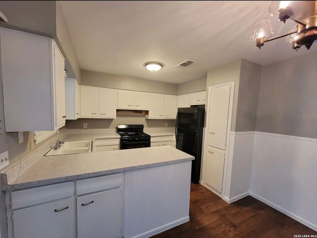 2447 Hiawatha St., San Antonio, TX 78210