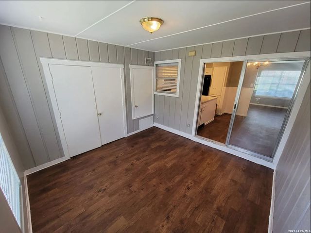 2447 Hiawatha St., San Antonio, TX 78210