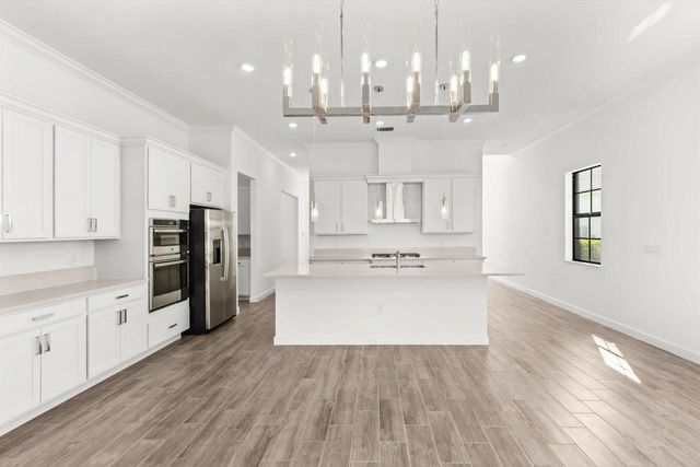 270 SE Fascino Circle, Port St. Lucie, FL 34984