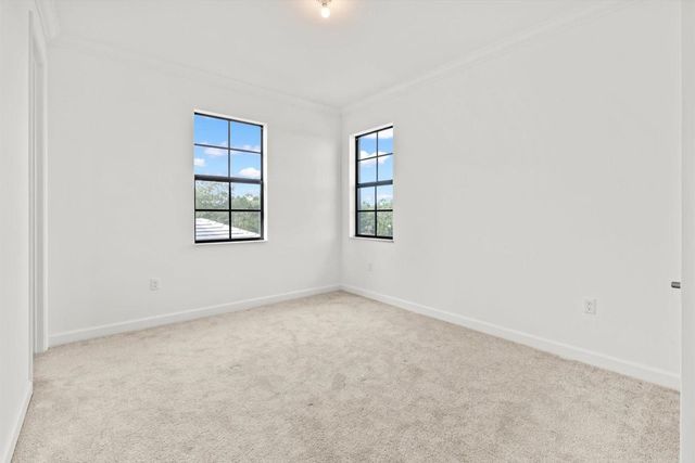 270 SE Fascino Circle, Port St. Lucie, FL 34984