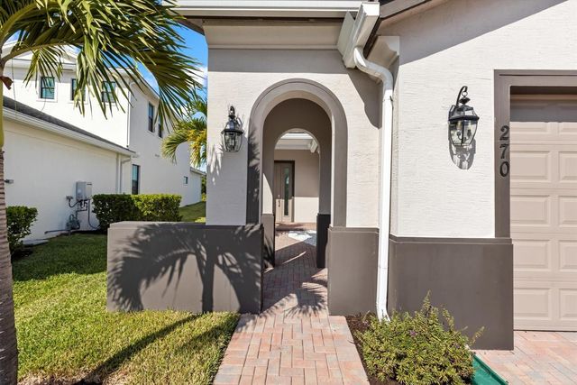 270 SE Fascino Circle, Port St. Lucie, FL 34984