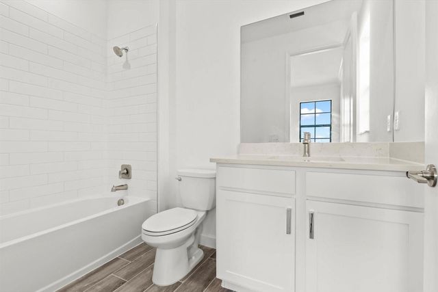 270 SE Fascino Circle, Port St. Lucie, FL 34984
