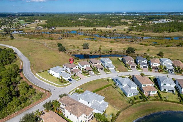 270 SE Fascino Circle, Port St. Lucie, FL 34984