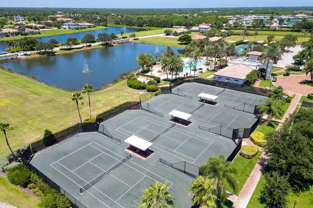 270 SE Fascino Circle, Port St. Lucie, FL 34984