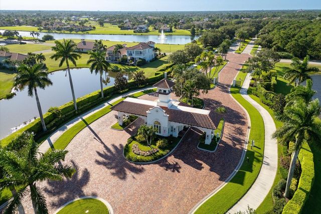 270 SE Fascino Circle, Port St. Lucie, FL 34984