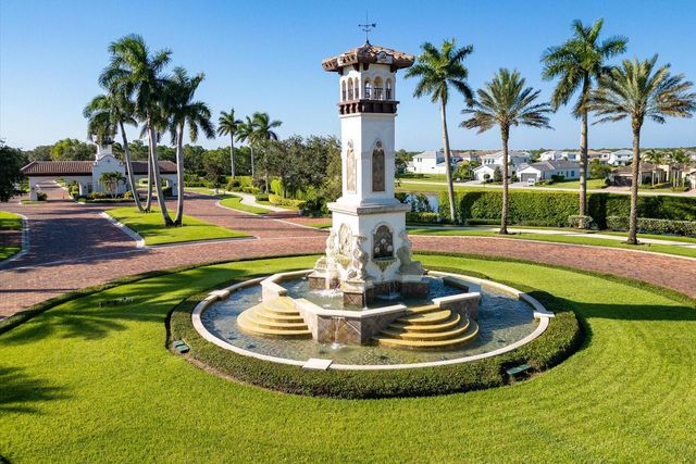 270 SE Fascino Circle, Port St. Lucie, FL 34984