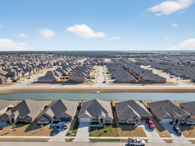 162 Mapleoak Drive, Caddo Mills, TX 75135