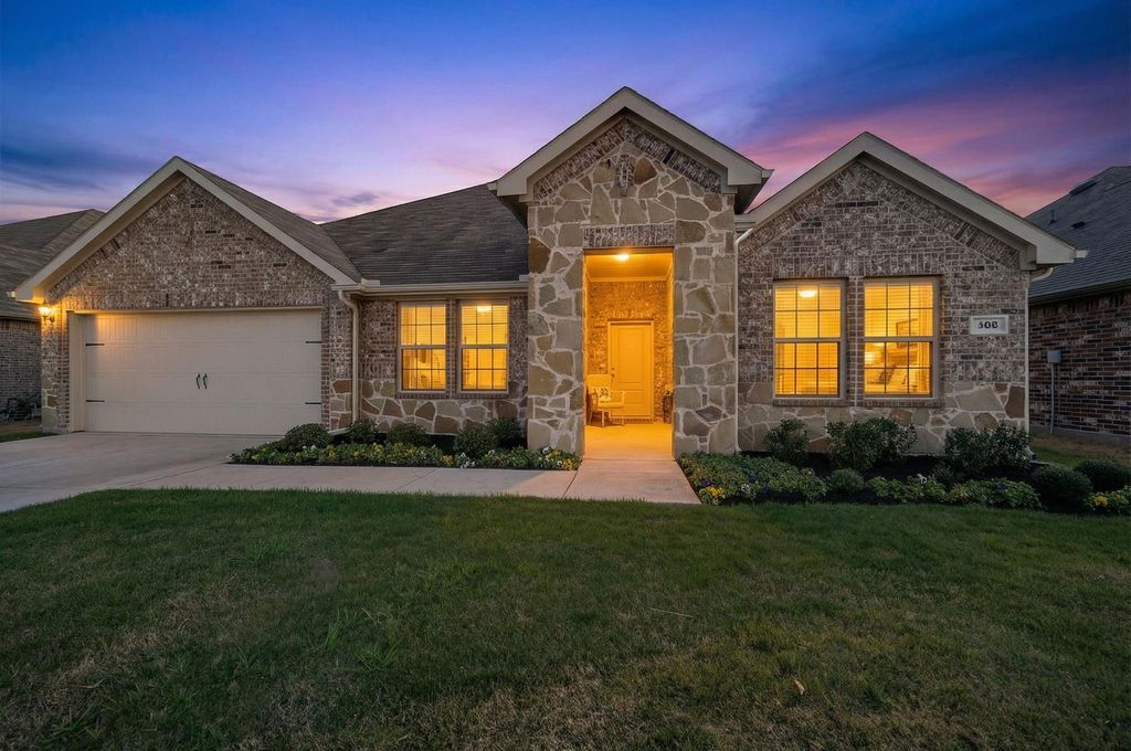 162 Mapleoak Drive, Caddo Mills, TX 75135