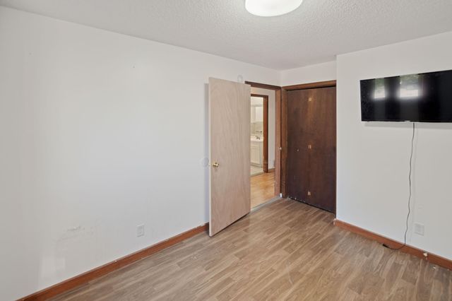 6517 Edgewood Avenue N, Brooklyn Park, MN 55428