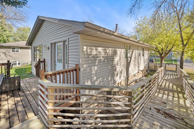 6517 Edgewood Avenue N, Brooklyn Park, MN 55428