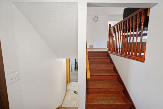 6517 Edgewood Avenue N, Brooklyn Park, MN 55428