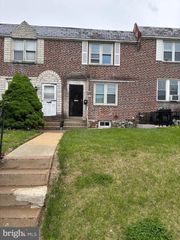 18 SOUTHRIDGE RD, Darby, PA 19023