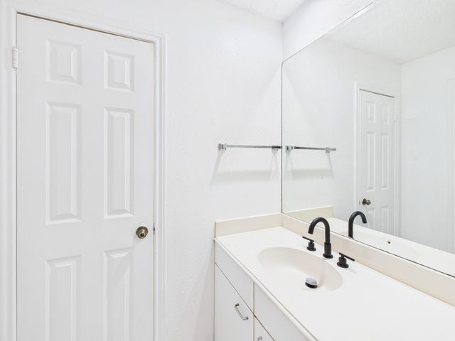 7610 Hopewell Lane, Houston, TX 77071