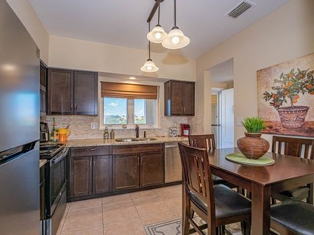 5075 Harmony Circle 302, Vero Beach, FL 32967
