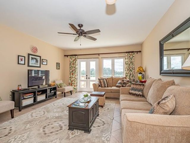 5075 Harmony Circle 302, Vero Beach, FL 32967