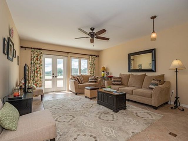 5075 Harmony Circle 302, Vero Beach, FL 32967