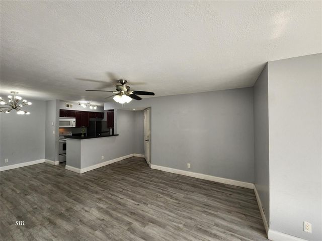 2736 S University Drive, Davie, FL 33328