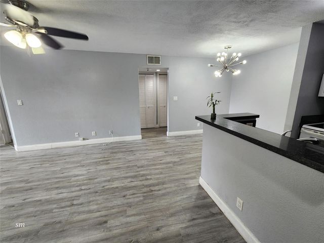 2736 S University Drive, Davie, FL 33328