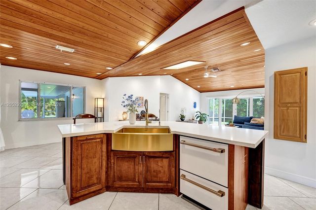 2255 SW 145th Ave, Davie, FL 33325