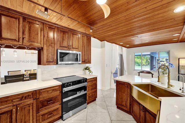 2255 SW 145th Ave, Davie, FL 33325
