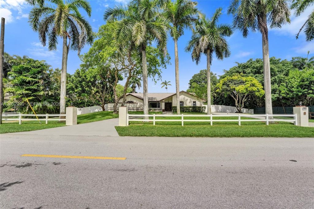 2255 SW 145th Ave, Davie, FL 33325