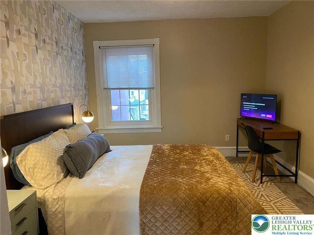 37 Evergreen Street, Nazareth Boro, PA 18064