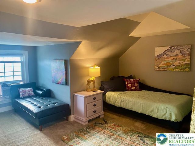 37 Evergreen Street, Nazareth Boro, PA 18064