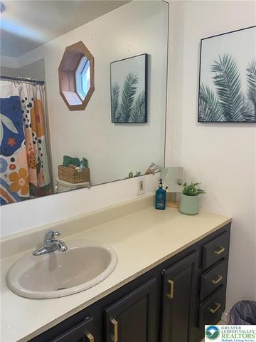 37 Evergreen Street, Nazareth Boro, PA 18064