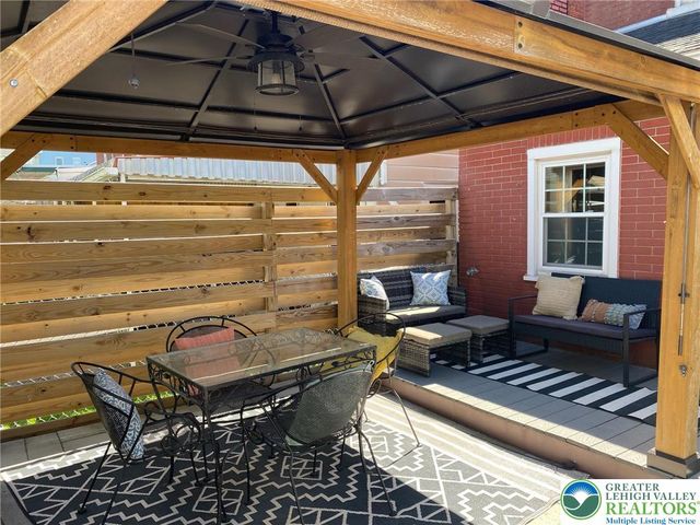 37 Evergreen Street, Nazareth Boro, PA 18064