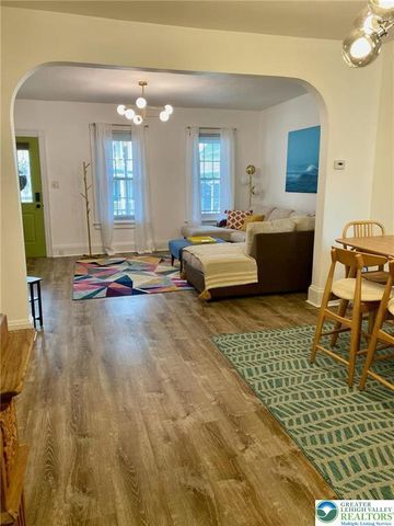 37 Evergreen Street, Nazareth Boro, PA 18064