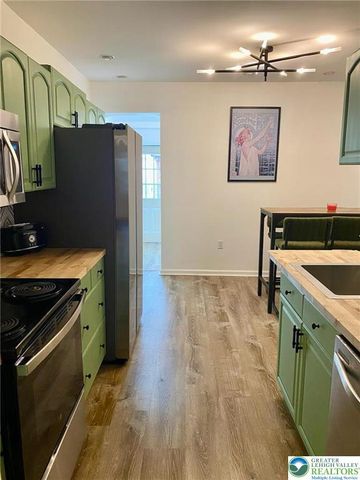 37 Evergreen Street, Nazareth Boro, PA 18064