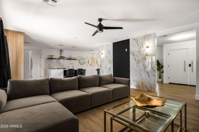 919 W PORT ROYALE Lane, Phoenix, AZ 85023