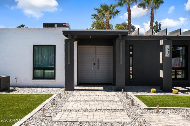 919 W PORT ROYALE Lane, Phoenix, AZ 85023