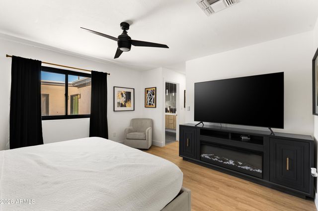 919 W PORT ROYALE Lane, Phoenix, AZ 85023