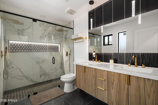 919 W PORT ROYALE Lane, Phoenix, AZ 85023