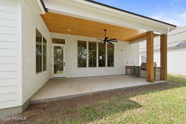 600 Traditions Drive, Lafayette, LA 70508